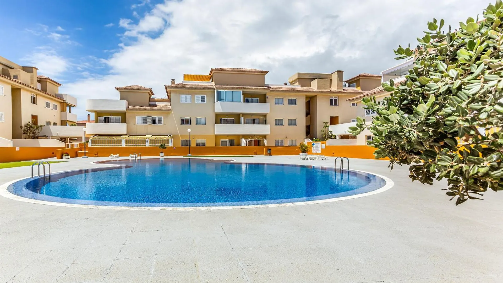 Lägenhet Roof Terrace, Pool Near Beach Güimar