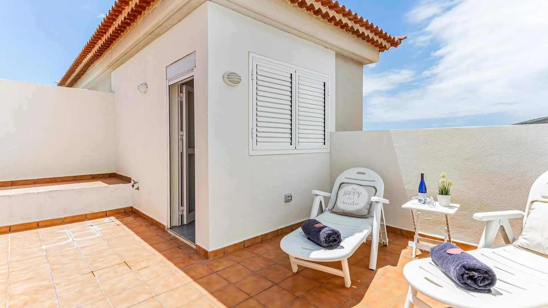 Roof Terrace, Pool Near Beach Guimar Spain