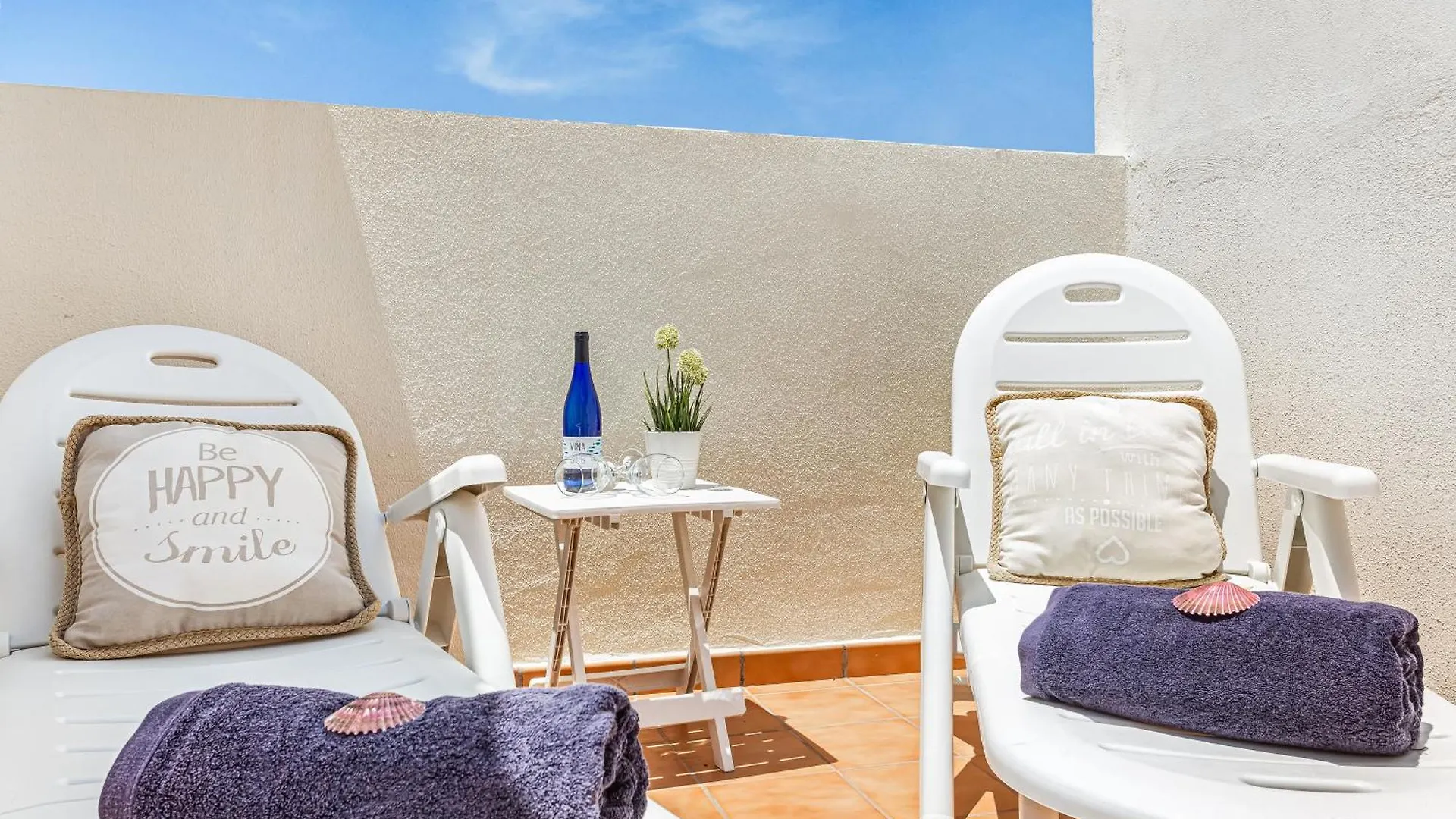 Apartment Roof Terrace, Pool Near Beach Guimar