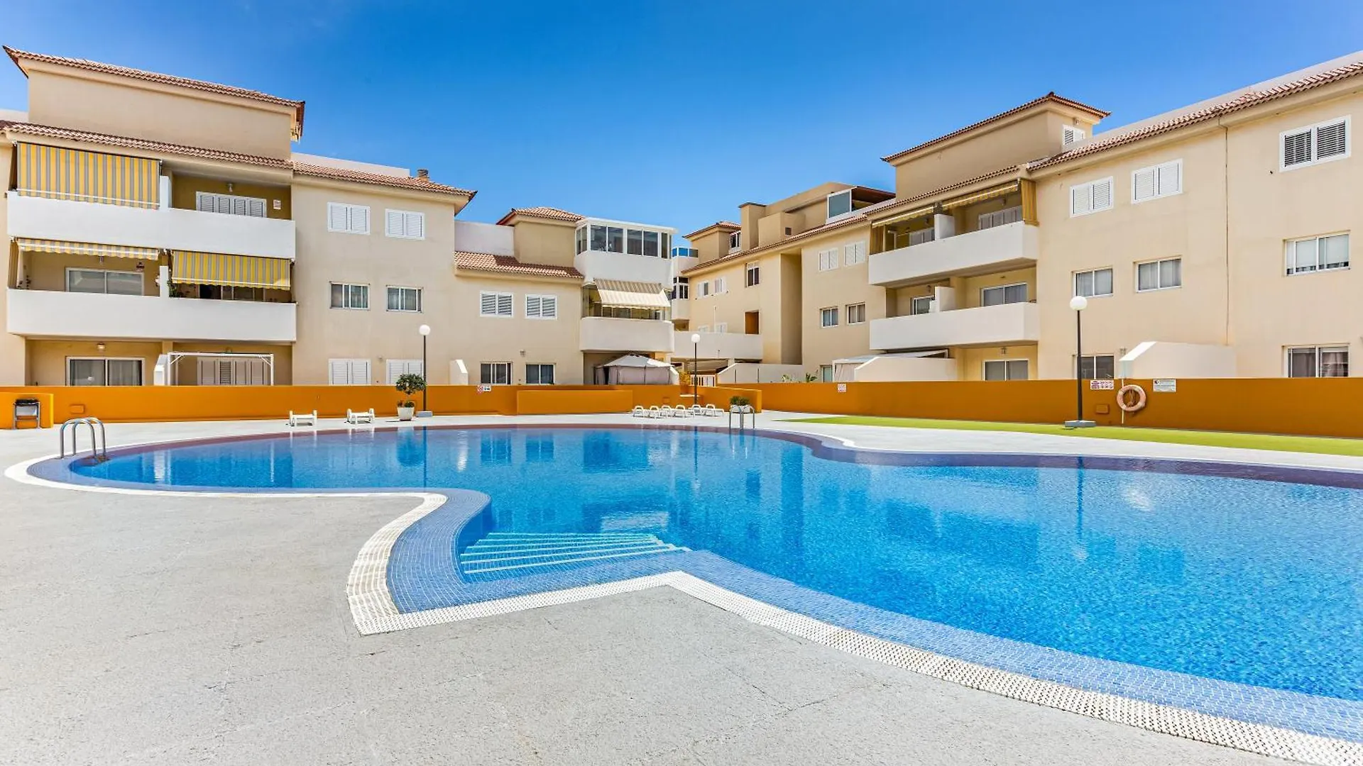 Roof Terrace, Pool Near Beach Guimar Apartment
